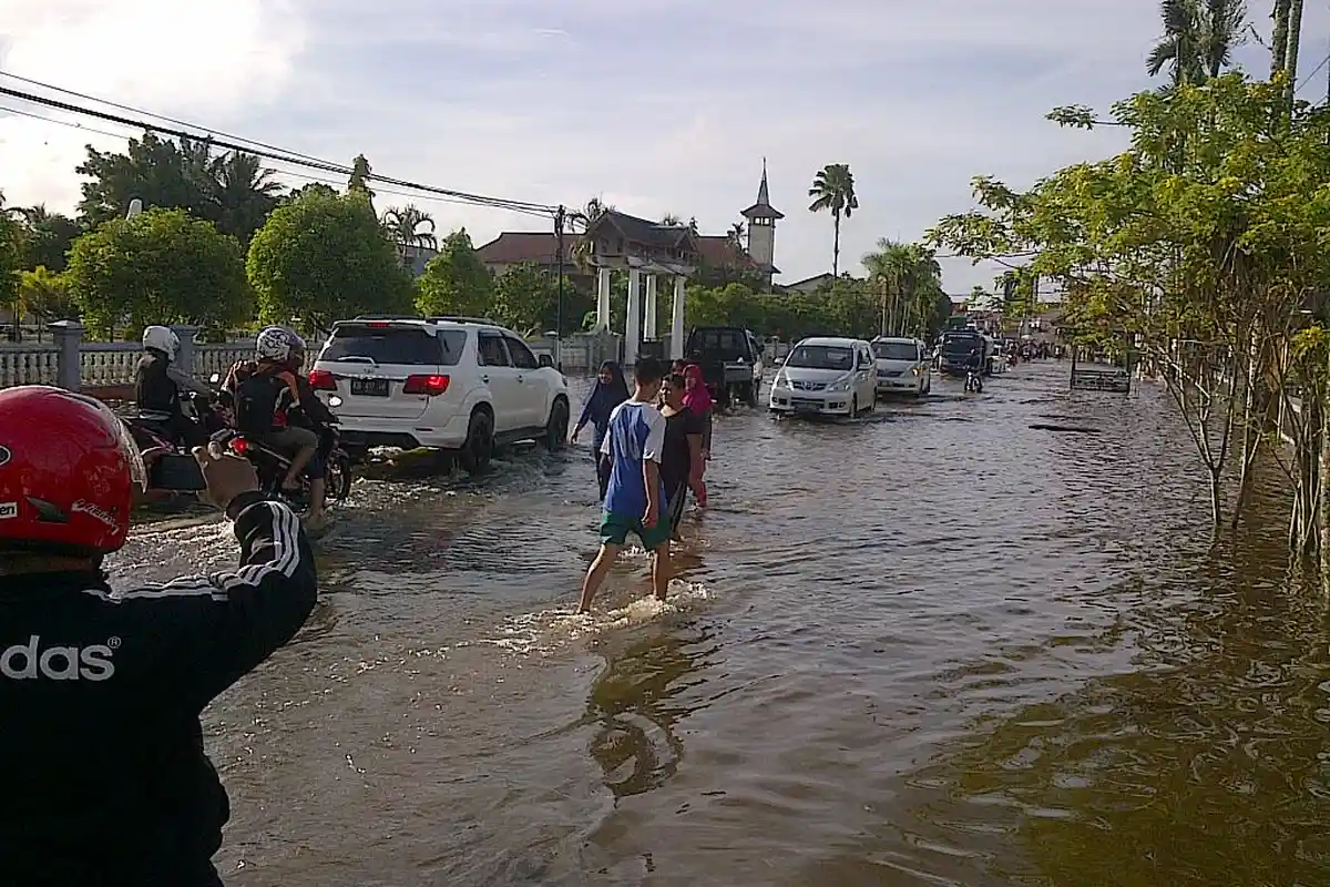 Banjir Landa Kapuas Hulu, Ini Imbauan Bupati Nasir Agar Warga Waspada