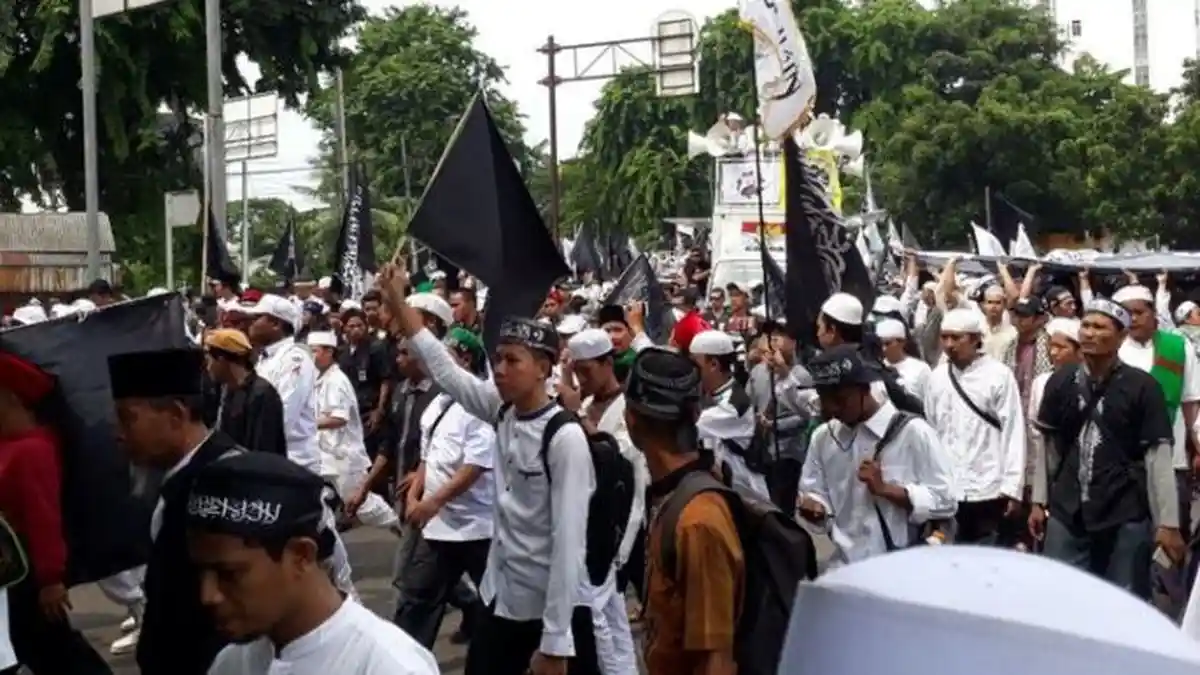 Massa Aksi 211 di Patung Kuda, Sejumlah Perjalanan Transjakarta Dialihkan