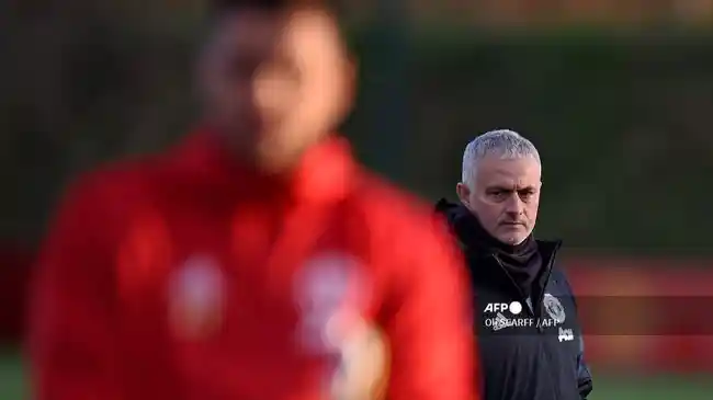Jose Mourinho Pindah Tempat Ujian, dari Atas Lapangan ke Ruang Ganti Real Madrid