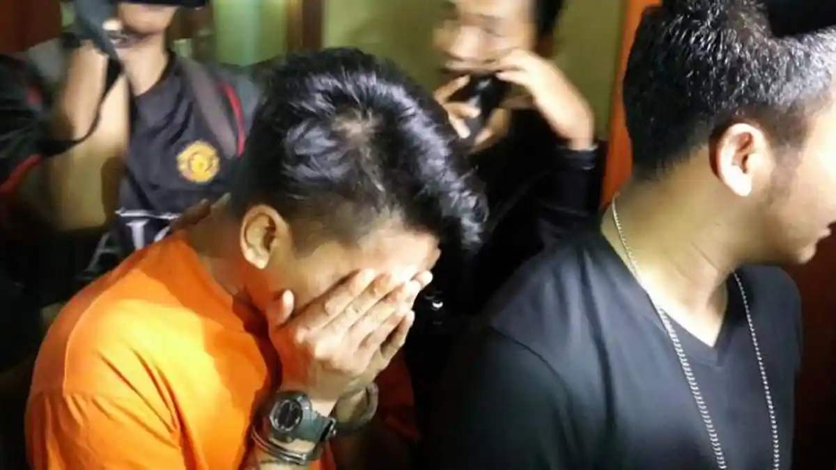 Ungkap Nama Anggota DPR yang Pakai Jasa PSK Artis!