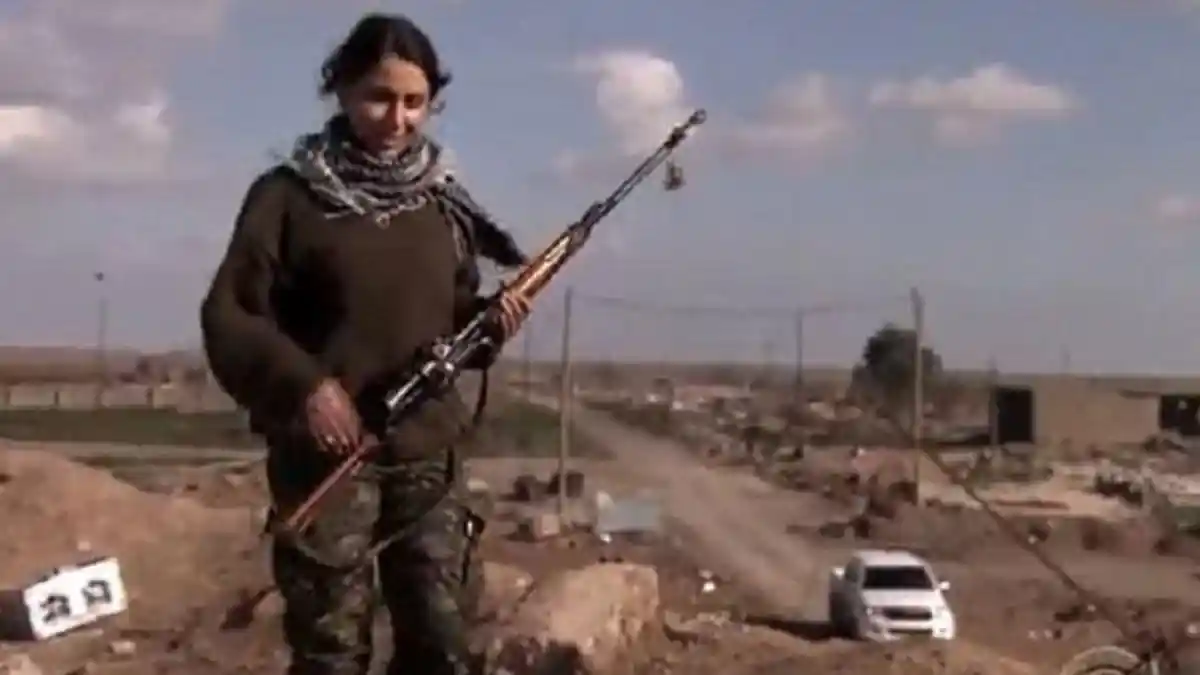 Guru Wanita Banting Setir Jadi 'Sniper' Demi Perangi Serdadu ISIS