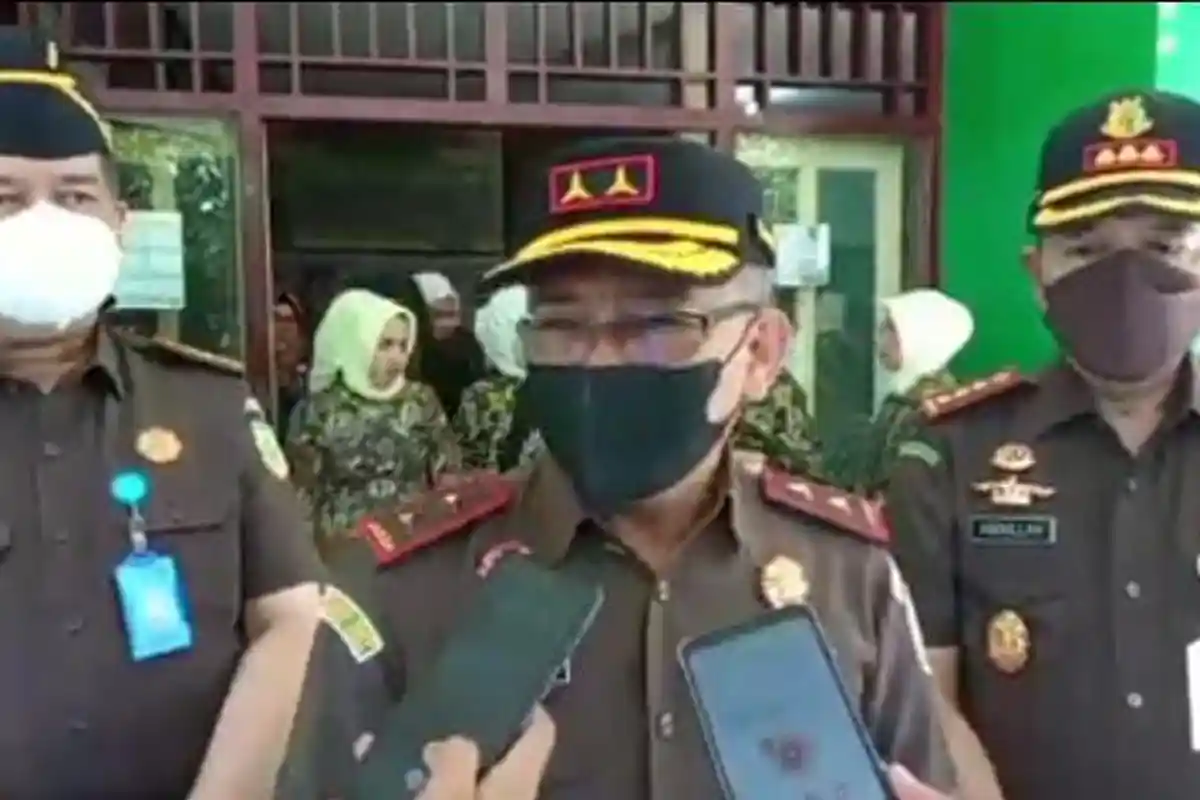 Sambut Hari Bhakti Adhyaksa ke 62 Kejati Maluku Utara Beri Sembako ke Panti Sosial Himo-Himo Ternate