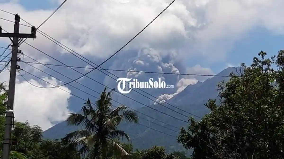 Kondisi Kemalang Klaten Pasca Erupsi Merapi : Tiga KRB Aman, Abu Mengarah ke Barat Daya