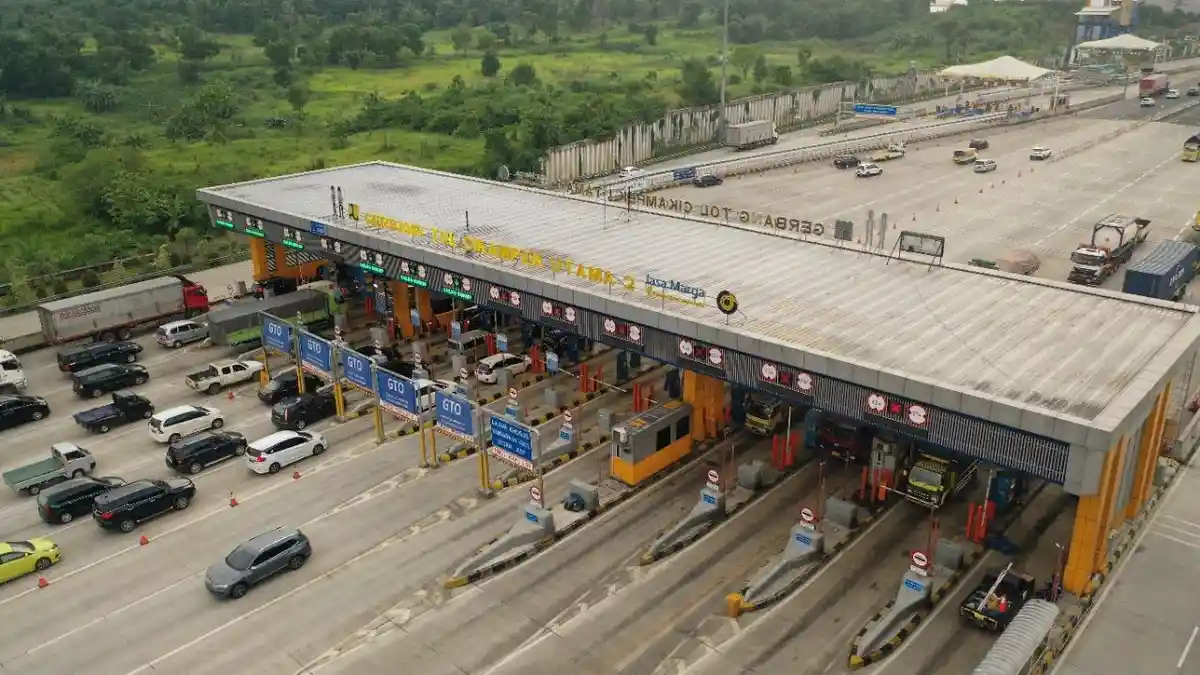 938 Ribu Kendaraan Tinggalkan Jabotabek di H-3 Natal