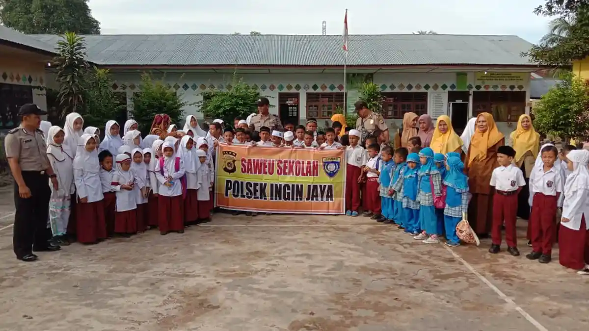 Program Polisi Saweu Sikula, Ini Pesan Polisi di SDN Lamteungoh dan SMPN 2 Blangbintang
