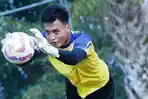 Andrian-Casvari-hengkang-dari-Arema-FC-setelah-dua-musim-menjadi-kiper-pelapis.jpg