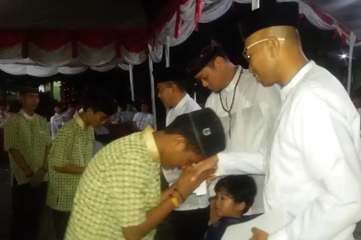 Safari Ramadan di Gowa, Danrem 141/Toddopuli Berikan Santunan