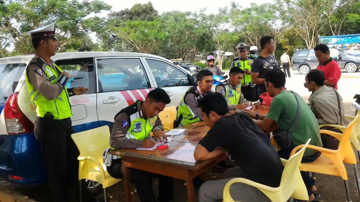 Satlantas Polres Sambas Tindak 1.064 Pengendara Selama Operasi Zebra