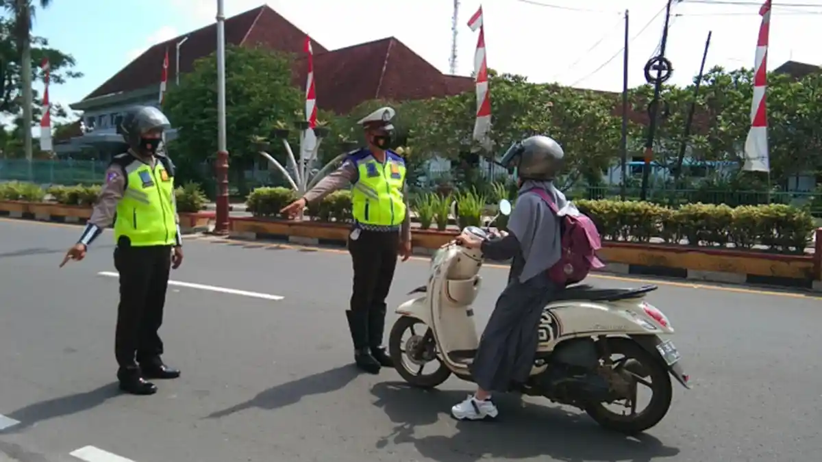 Pengendara Diancam Denda Tilang Rp250 Ribu Sampai Rp3 Juta, Ini Daftar Incaran Polantas Saat Razia