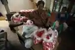 Warga Diminta tak Ziarah Kubur, Penjual Bunga Tabur Sepi Pembeli