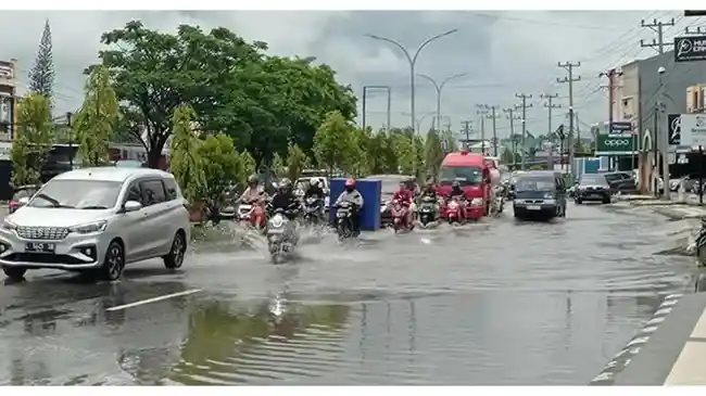 Prakiraan Cuaca Papua Barat 1 April 2026, Manokwari Potensi Hujan di Sore Hari