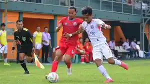Duel-NZR-Sumbersari-FC-vs-PSGC-Ciamis-pada-babak-16-besar-Liga-3-di-Stadion-Mini-Cibinong.jpg