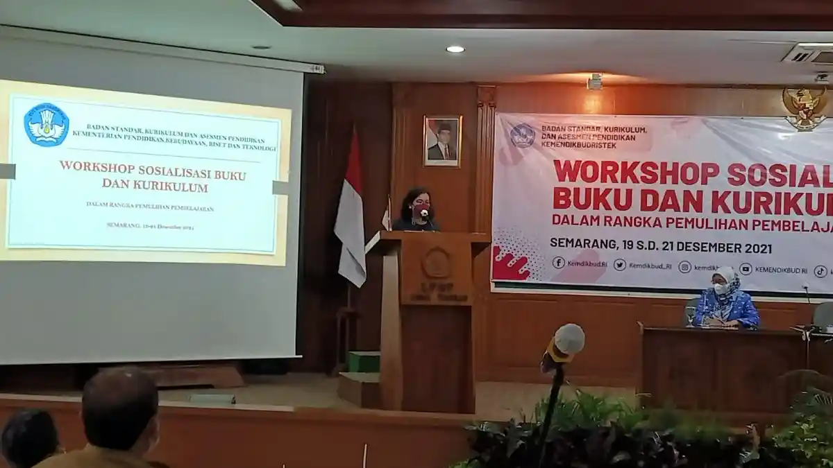 Anggota DPR Ini Minta Para Pendidik di Masa Pandemi Lebih Tabah dan Kuat dalam Mendidik