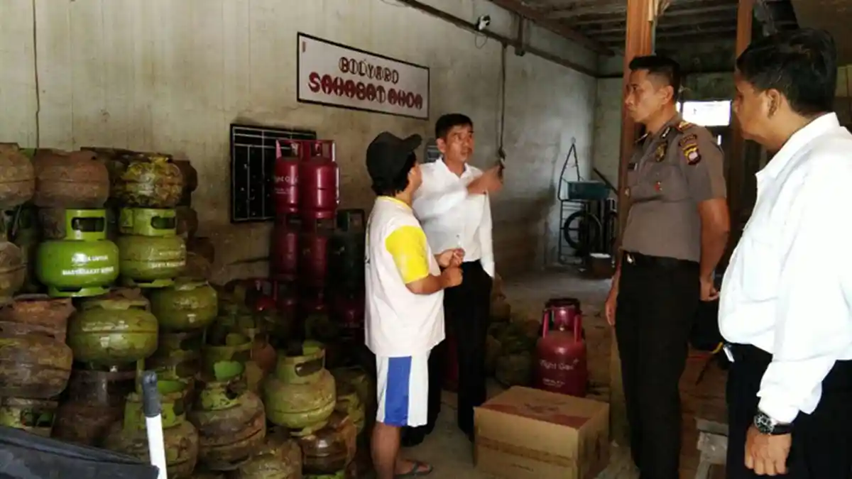 Tiba-tiba Polisi Datangi Pangkalan Elpiji 3 Kilogram, Ini yang Mereka Lakukan