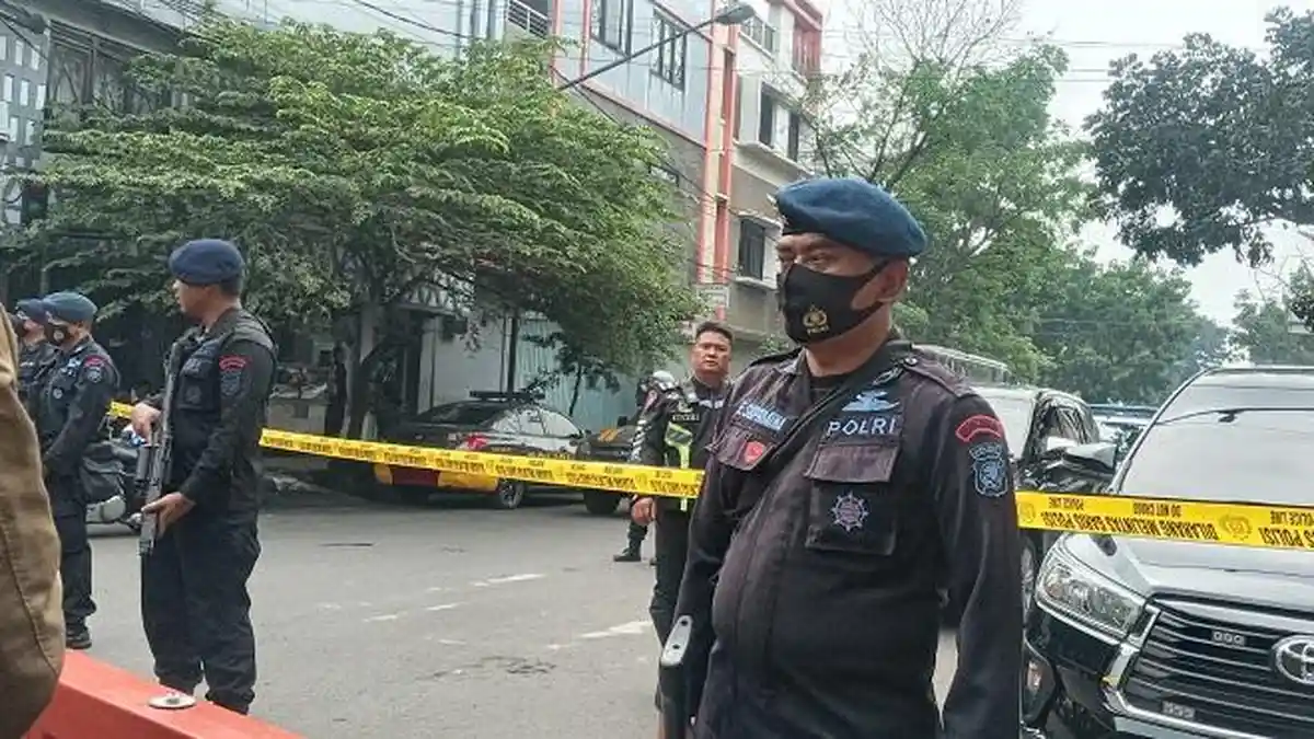 UPDATE Pelaku Bom Bunuh Diri di Polsek Astanaanyar Tewas Ditempat