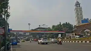 Arus-lalu-lintas-di-Jalan-Raya-Puncak-Bogor-ramai-lancar-saat-ini-Jumat-1262026.jpg
