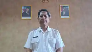 Kepala-Dinas-Perhubungan-Provinsi-Banten-Tri-Nurtopo-Truk-tambang.jpg
