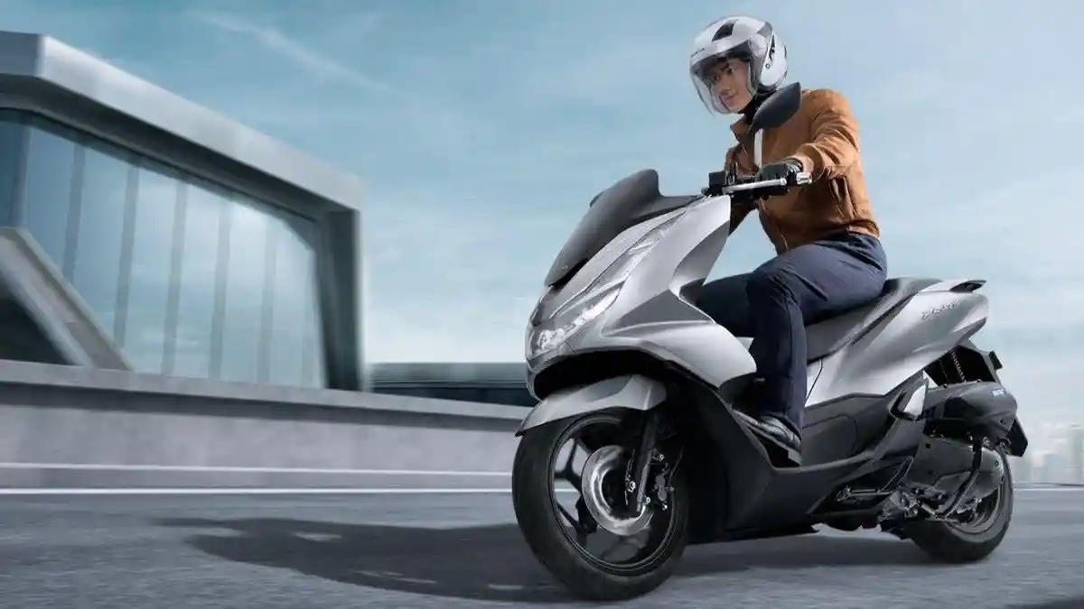 Beli Honda PCX 160 Sekarang, DP 10 Persen, Cashback hingga Rp3,5 Juta
