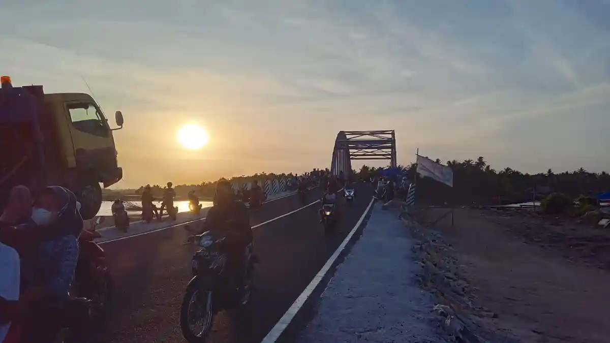 Pantai Pangandaran Jadi Tujuan Berlibur, Ada Jalan Baru Pinggir Laut yang Bikin Penasaran Wisatawan