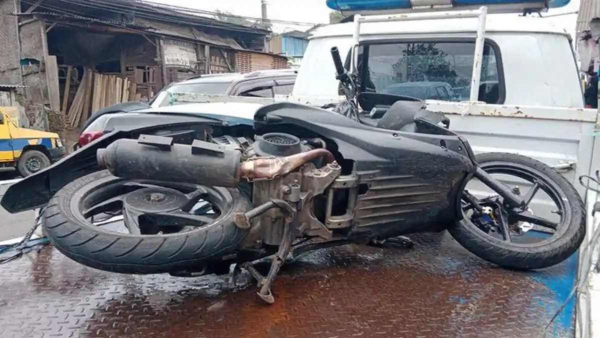 Penampakan Sepeda Motor yang Terlibat Kecelakaan Maut di Tanjungsari Sumedang