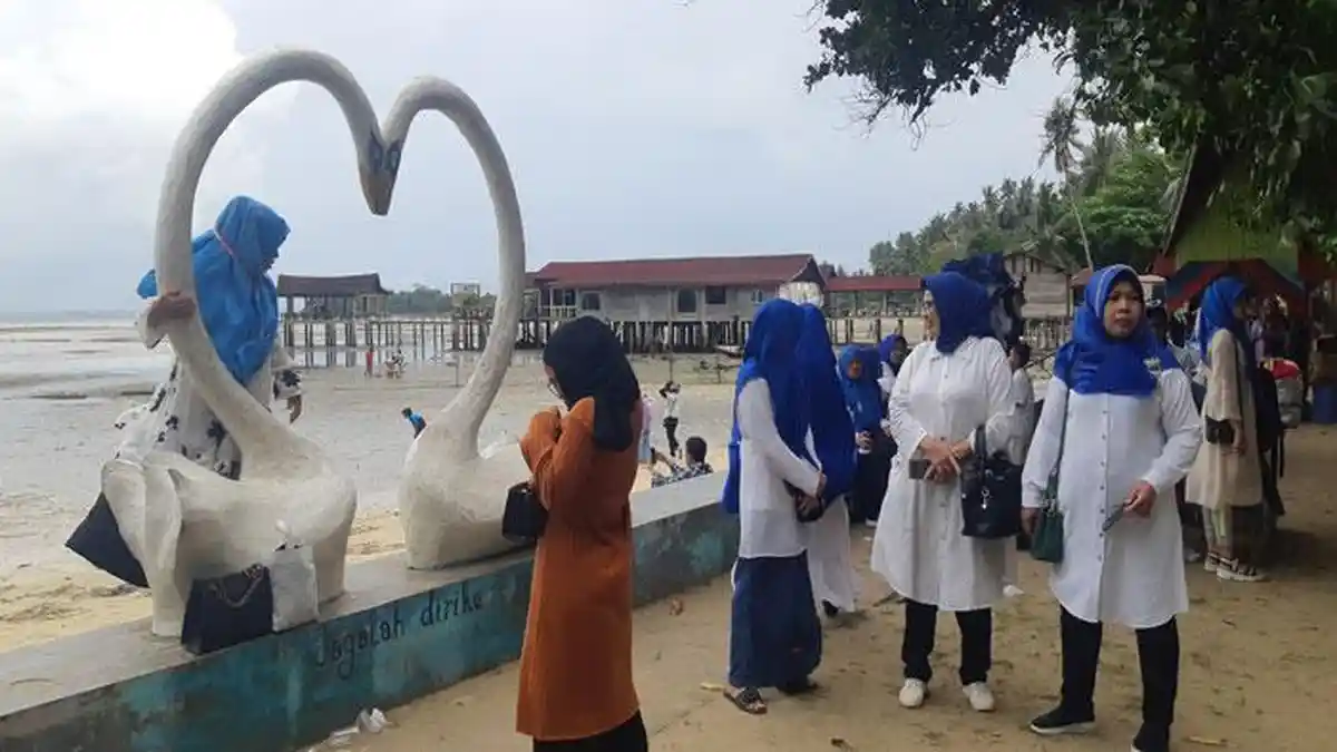 Pantai Lagorap Batam, Destinasi Wisata Murah Meriah, Cocok Buat Santai