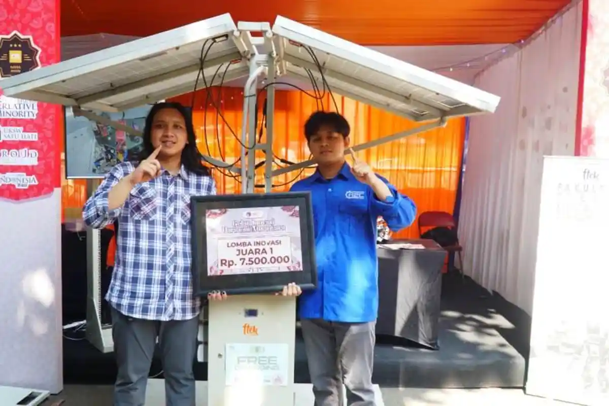 UKSW Suguhkan Produk Inovasi Pengisi Daya Motor Listrik dan Media Pembelajaran Tunanetra  