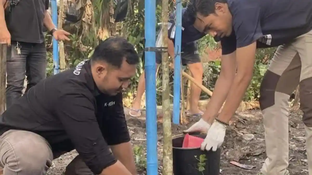 Pemkot Depok Sulap TPS Liar Jadi Taman Tabebuya di Bukit Cengkeh