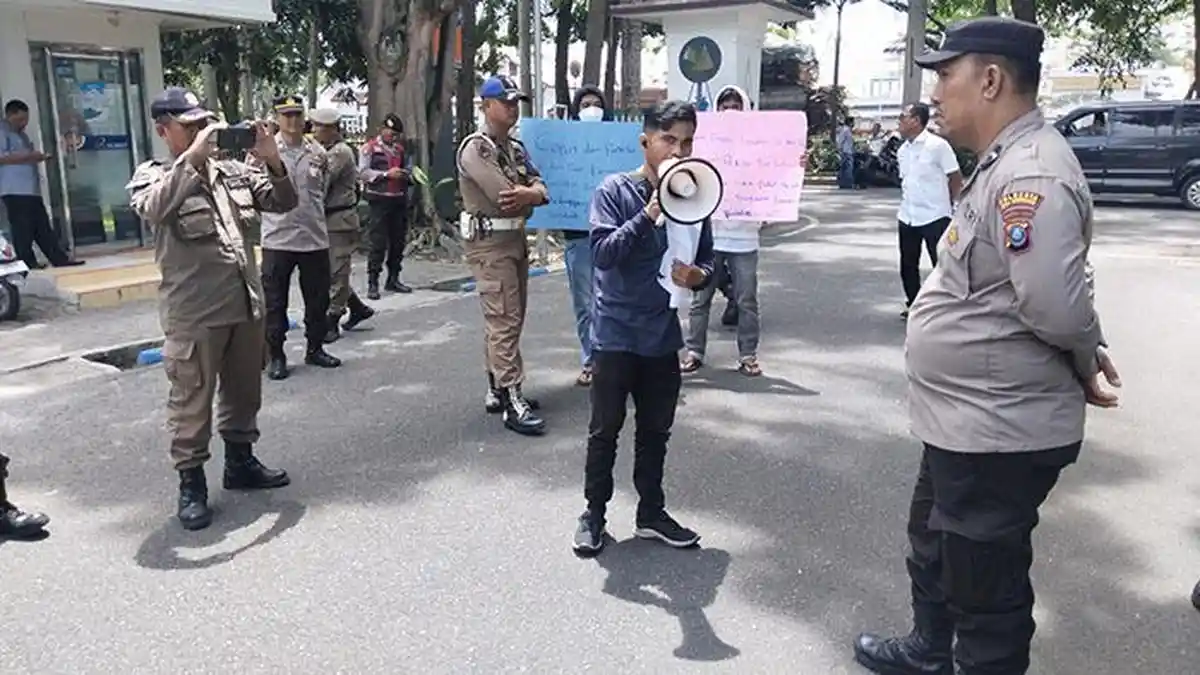 Kejari Deliserdang Didesak Periksa dr Hanif Fahri Dugaan Korupsi Pengadaan Pipa Air Bersih