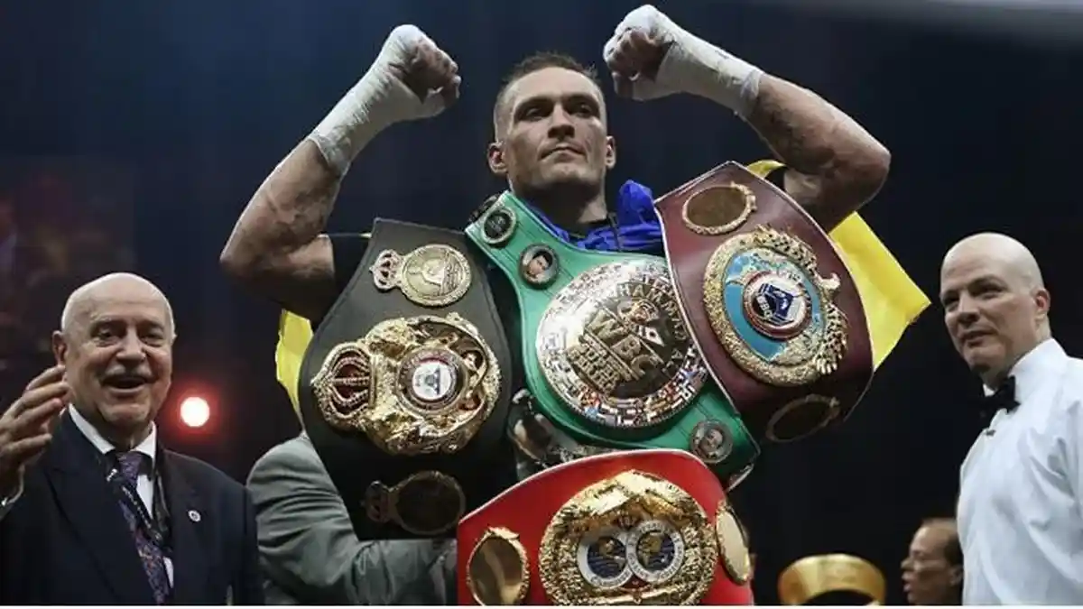 Jadwal Tinju Dunia, Usyk Lowongkan Gelar IBF, Direbut Anthony Joshua dan Daniel Dubois