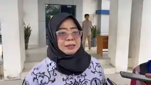 Koordinator-Aliansi-Guru-SMA-SMK-SLB-se-Sulawesi-Tenggara-Anny-Aspina-soal-tunjangan.jpg