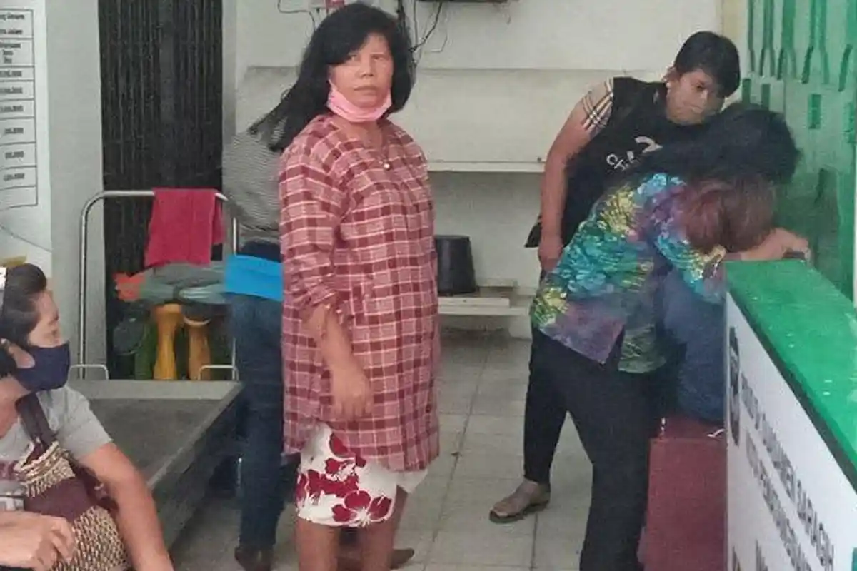 Syok 3 Anaknya dan Mertua Tewas Tertabrak Truk Kontainer, Ibu Korban Kutuk sang Sopir: Kurang Ajar