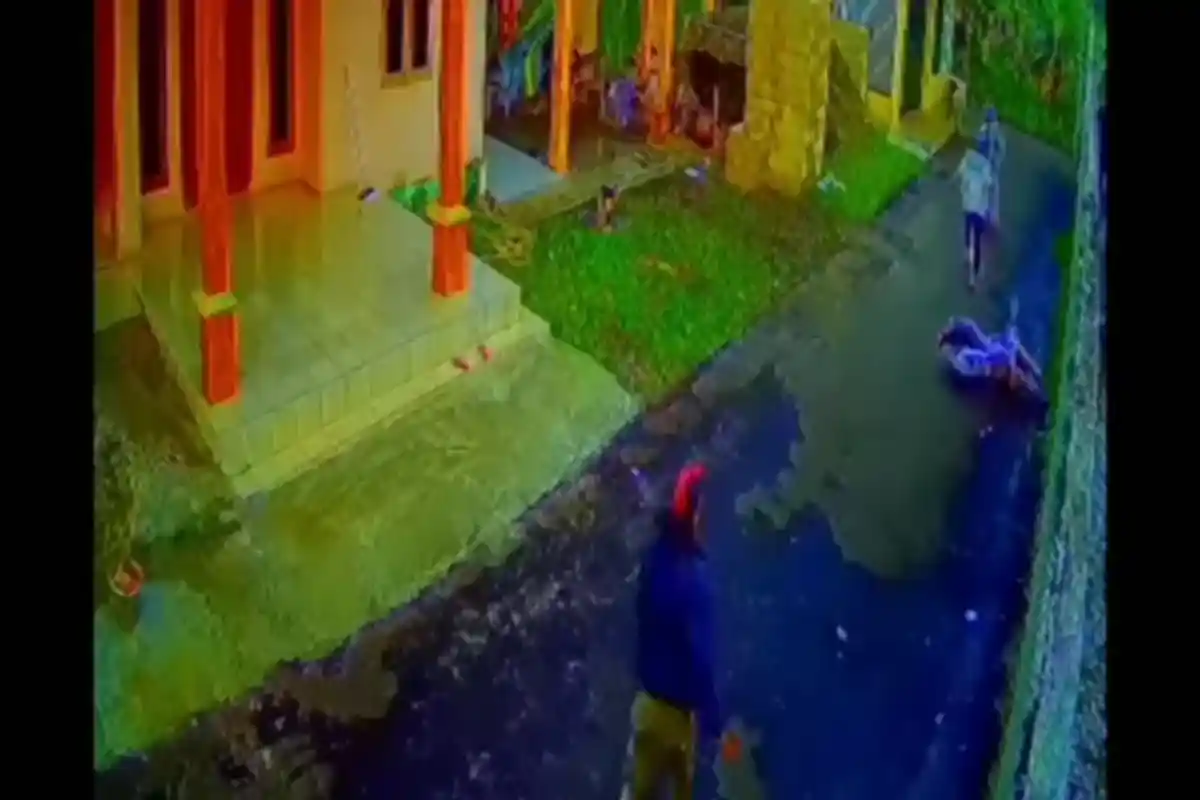 Maling Motor Berjaket Ojol Beraksi di Cilodong, Pelaku Kocar-kacir Melarikan Diri Dikejar Warga