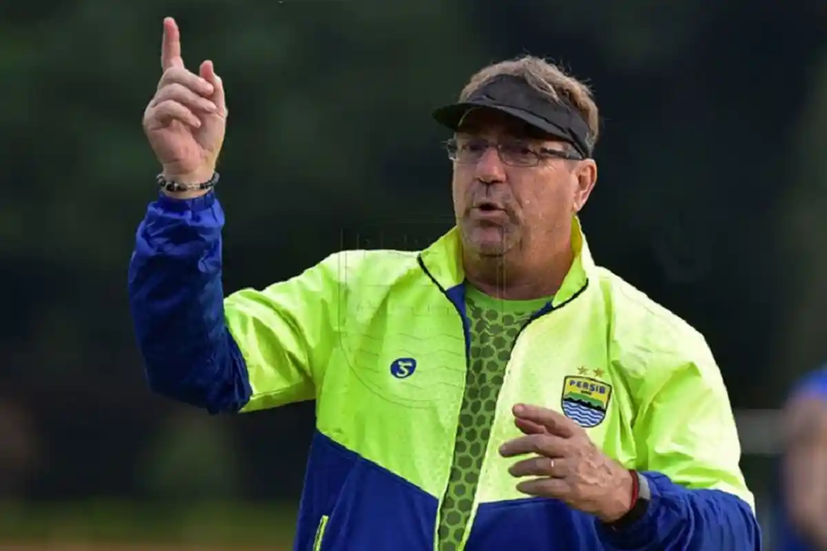 Persib Bandung Akui Sulit Juarai Liga 1 2019, Ini Target Baru Robert Alberts: Bobotoh Ragu