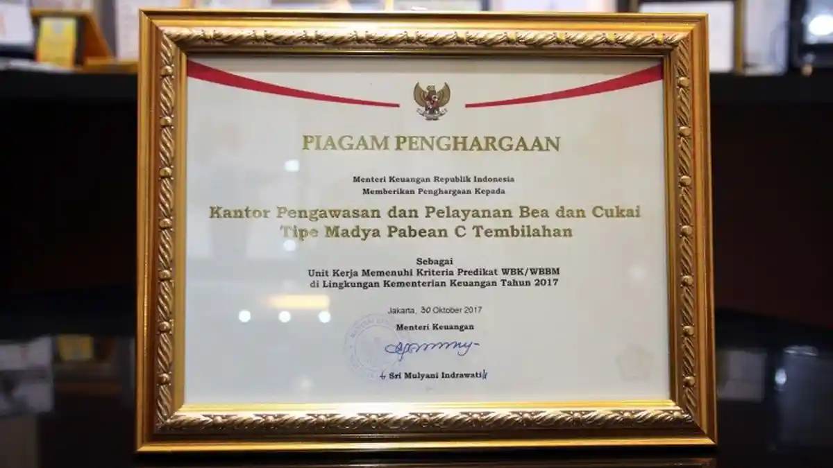 Ini Penghargaan Yang Diberikan Menkeu Sri Mulyani Kepada Bea Cukai Tembilahan