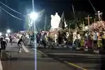 SERET-SENG-BEKAS-Tradisi-Trewa-jelang-prosesi-Semana-Santa-Larantuka.jpg