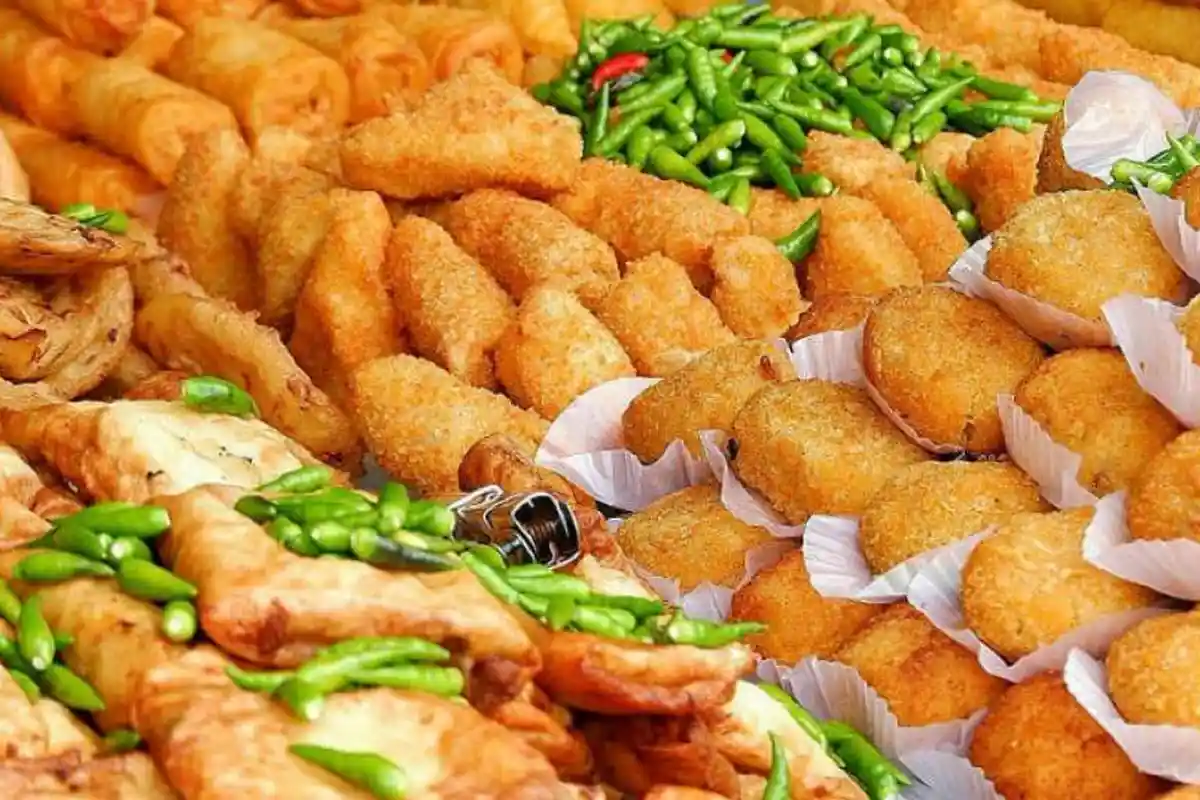 Makan Gorengan Saat Berbuka Memang Enak, Tapi Hati-hati Kekurangan Nutrisi