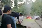 menggerebek-merubuhkan-dan-membakar-rd.jpg