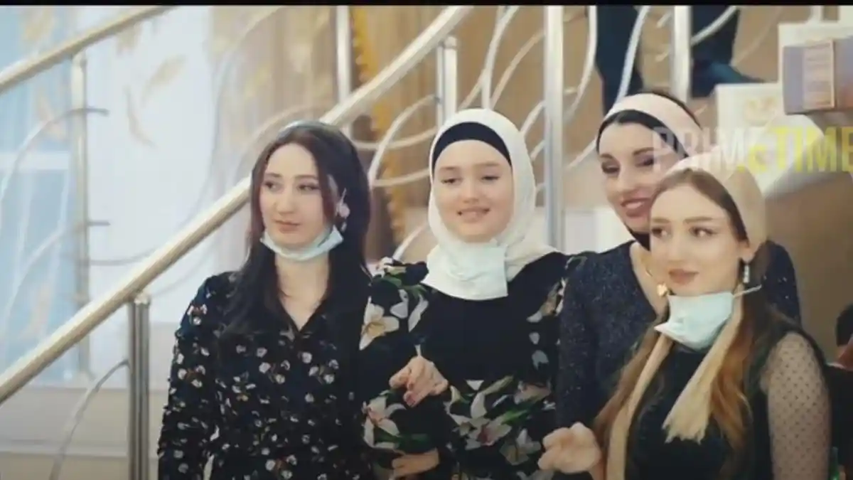 Kenapa Perempuan Indonesia Banyak Disukai Pria Arab, Bahkan Ada yang Dinikahi