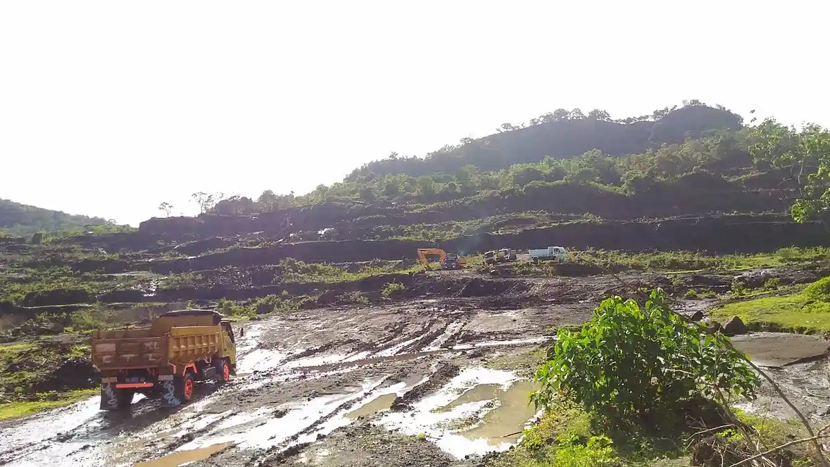 BREAKING NEWS: Puluhan Warga Dusun Gangga Kepung Polsek Bontonompo