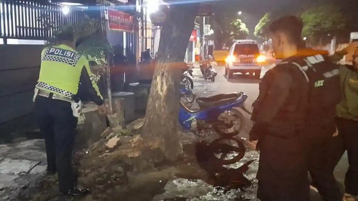Kecelakaan Maut di Jember, Motor Pelajar Bonceng Tiga Tabrak Pohon, Satu Orang Tewas