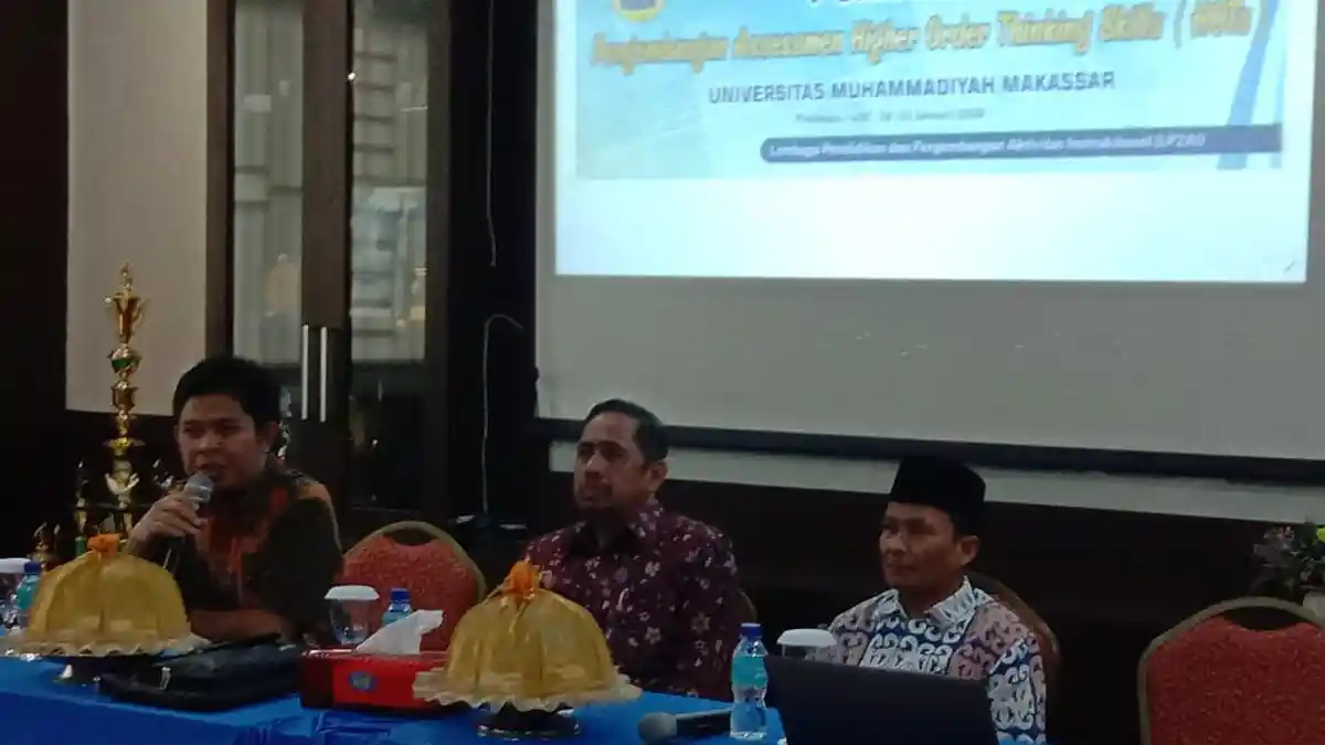 Rektor Unismuh Makassar Membuka Pelatihan Pengembangan Assessment HOTs
