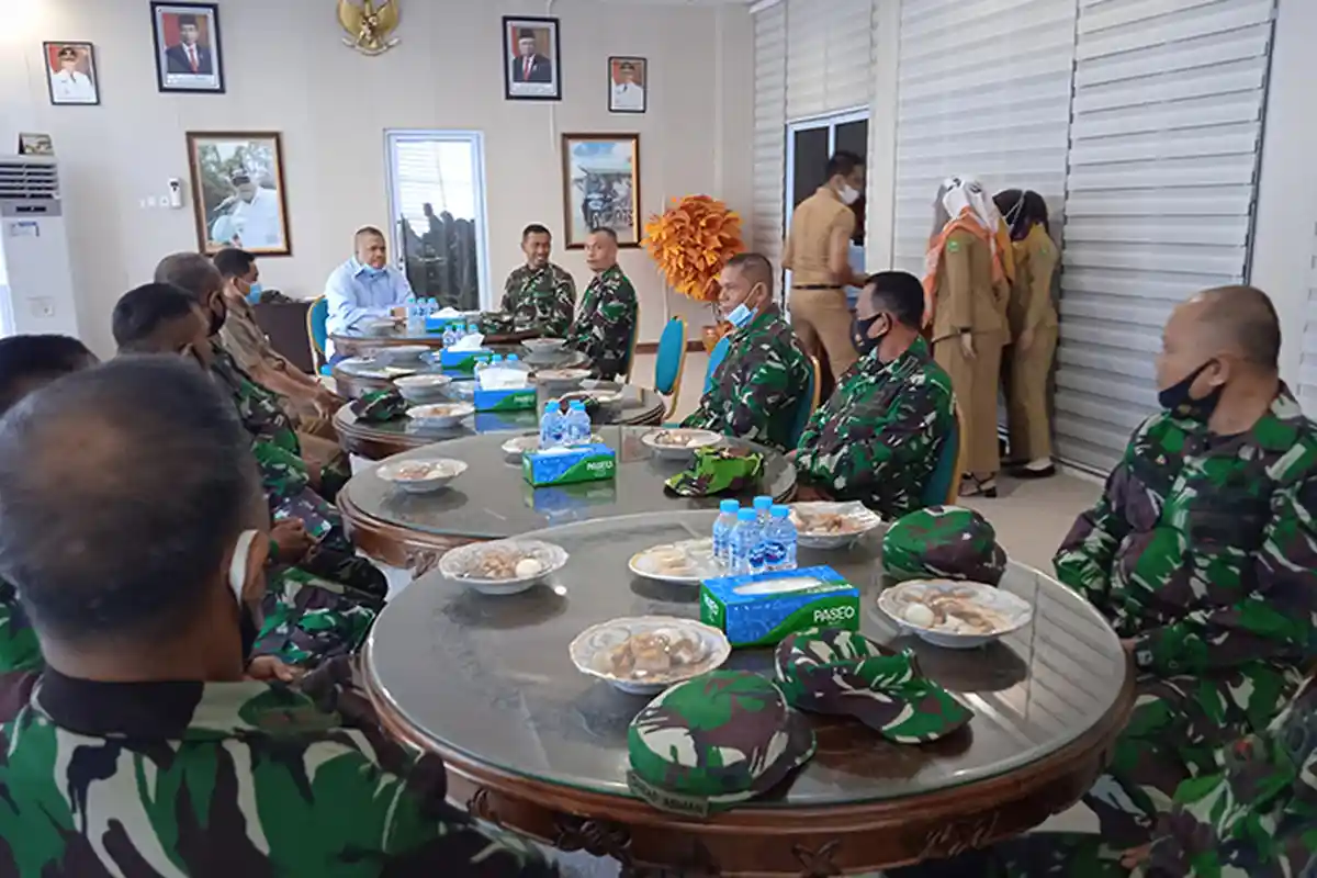 Dandim 0302 Inhu Puji Bupati Yopi di Ujung Masa Kepemimpinannya, Ini Kata Letkol CZI Eko Supri