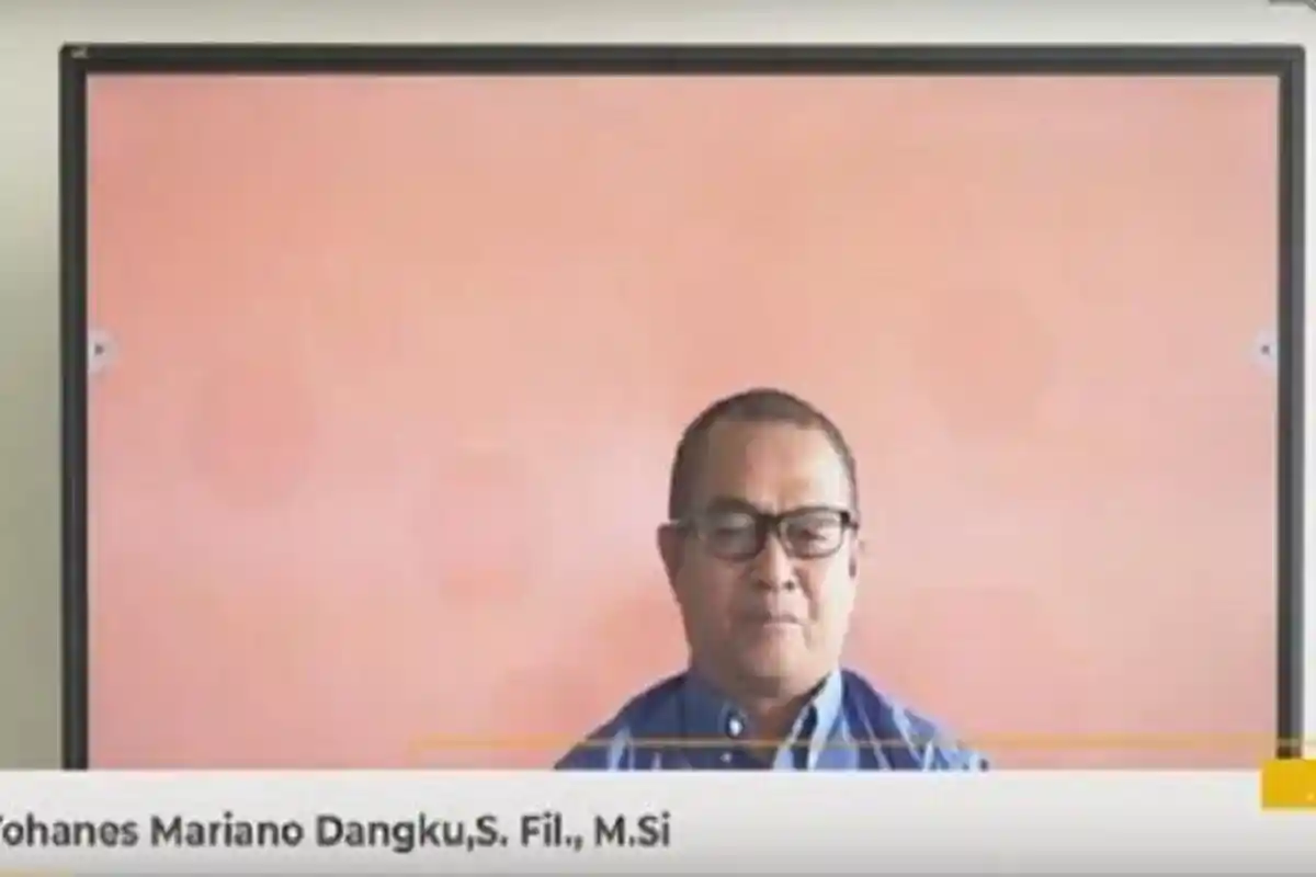 Dekan FKIP Unika Santu Paulus Ruteng Soroti Pentingnya Manfaatkan Teknologi Digital Secara Bijak