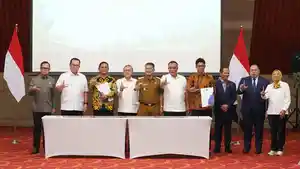 Pelaksana-Tugas-Plt-Bupati-Bekasi-Asep-Surya-Atmaja-di-Kemenko-Pangan.jpg
