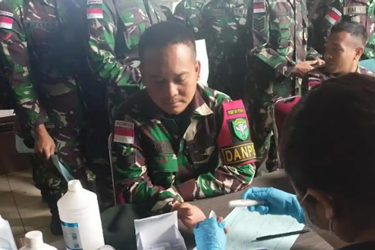 Satgas Pamtas RI-PNG Yonif RK 111/KB Ikut Baksos Donor Darah Bersama Korem 174/ATW di Papua Selatan