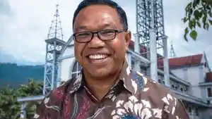 Manfred-Habur-Rektor-Unika-Ruteng-34.jpg