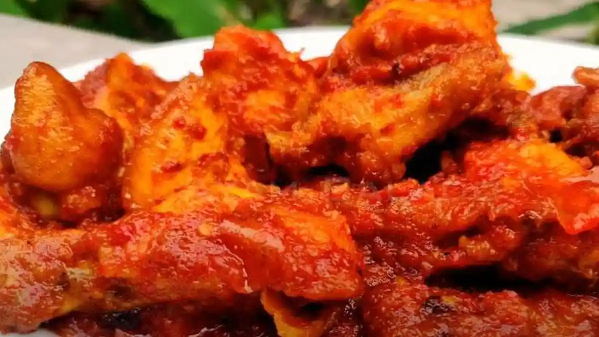 Resep Ayam Balado, Rebus Ayam dengan Bumbu Halus