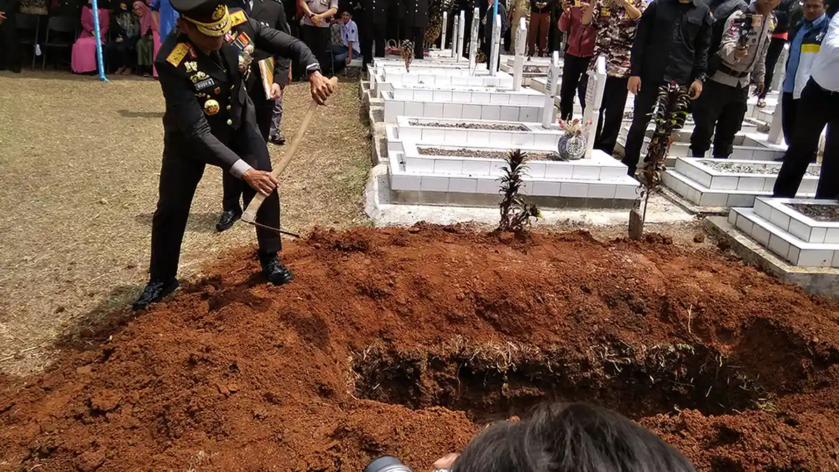Ipda Erwin Gugur, Kapolda Jabar Instruksikan Mengibarkan Bendera Setengah Tiang