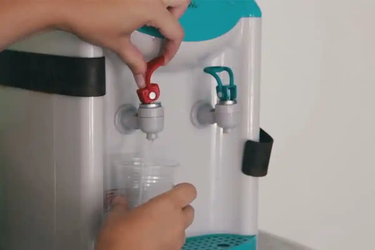 Dispenser Idealnya Dibersihkan Tiap Enam Minggu Sekali, Begini Cara Mudah dan Tepat Membersihkannya