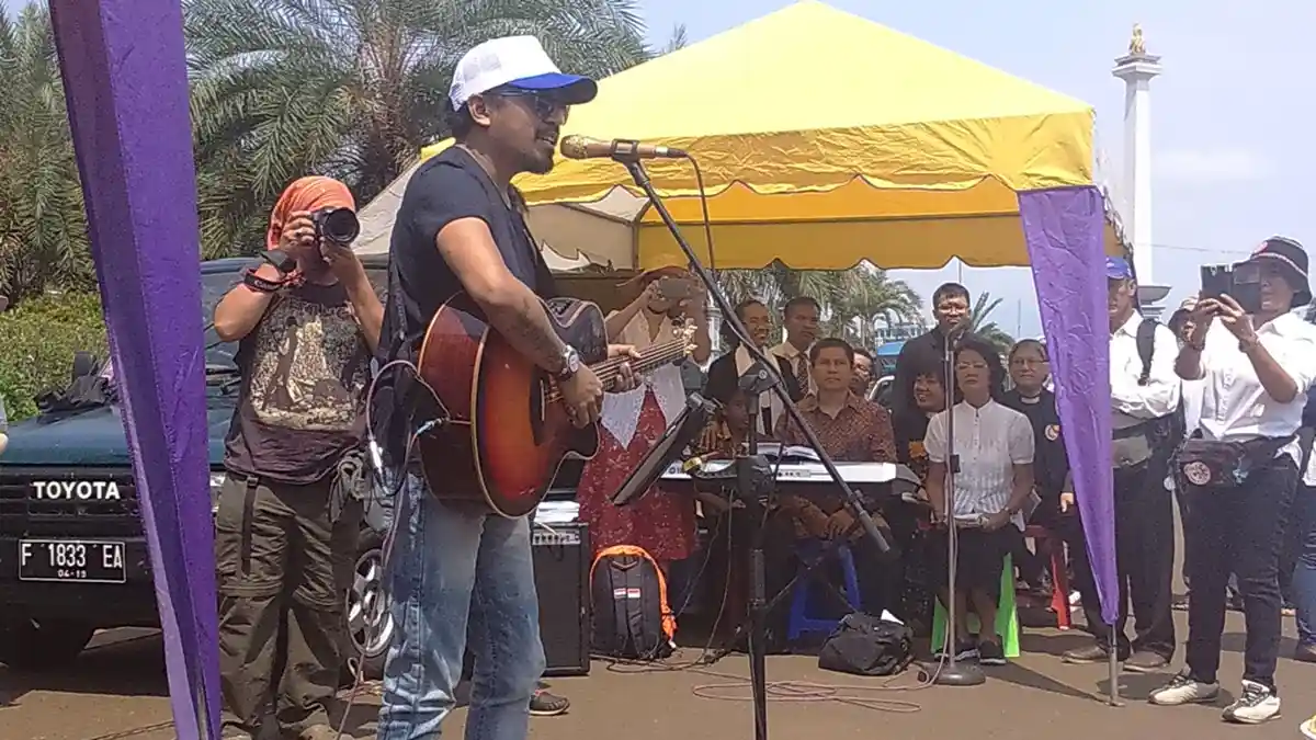 Glenn Fredly Hadiri Ibadah Paskah Di Depan Istana Negara